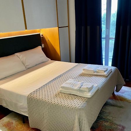 149 Borgo Ticino Suite Attico Di Lusso Con Terrazzo E Parking Privato Pavia Luaran gambar