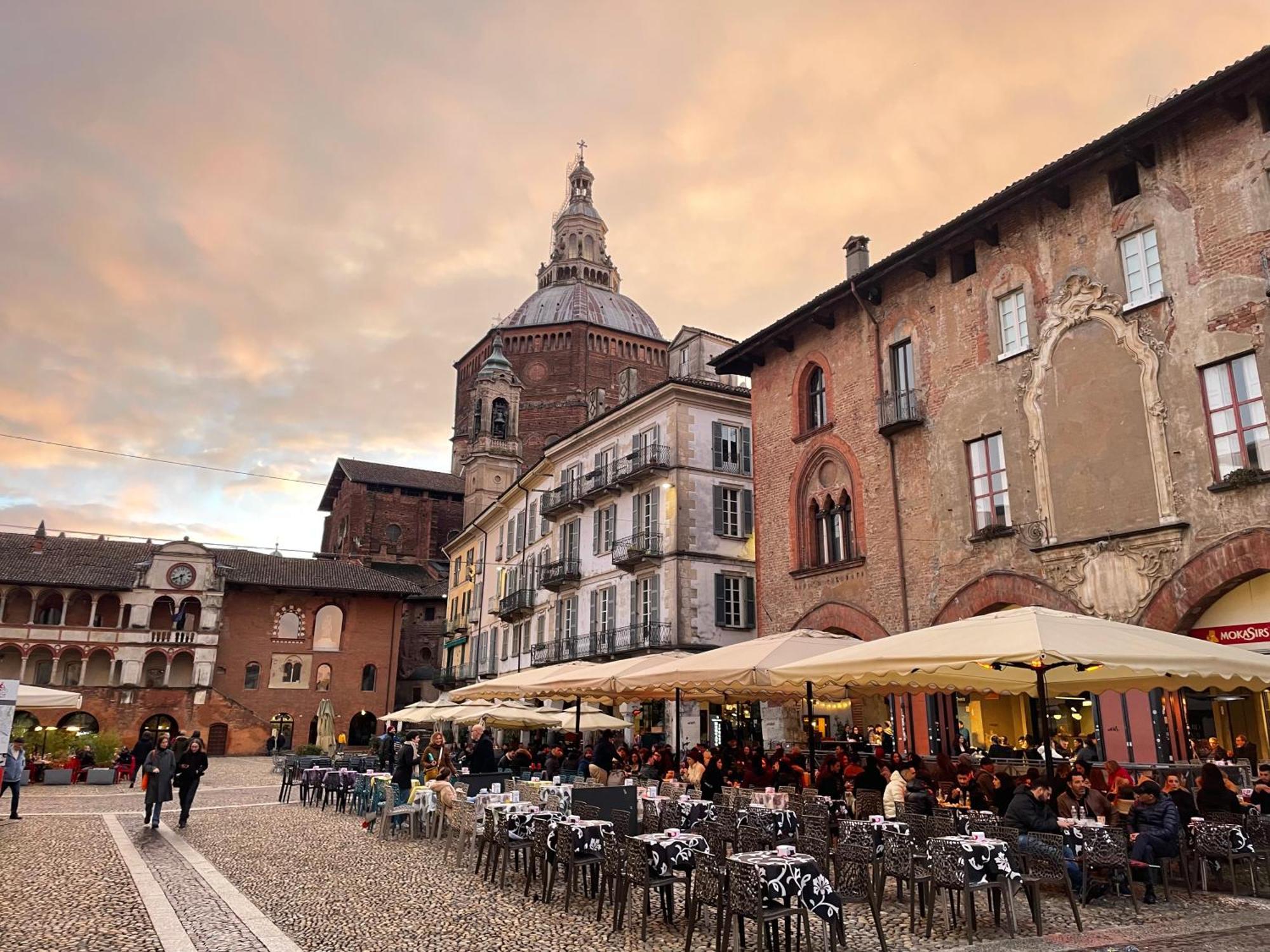 149 Borgo Ticino Suite Attico Di Lusso Con Terrazzo E Parking Privato Pavia Luaran gambar