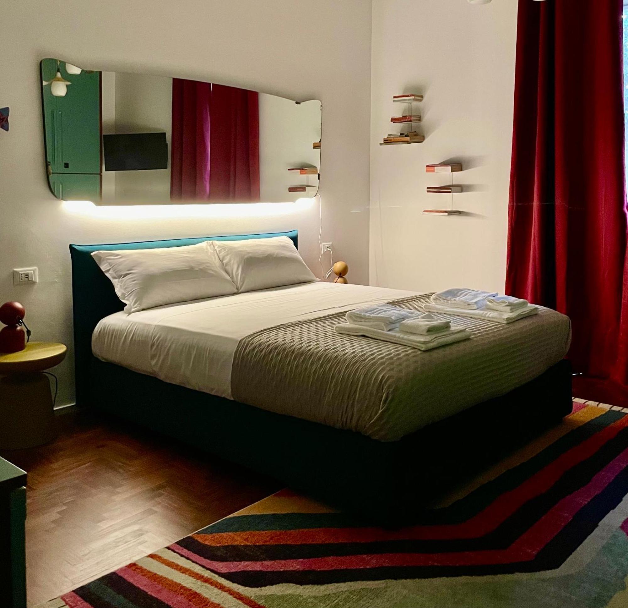 149 Borgo Ticino Suite Attico Di Lusso Con Terrazzo E Parking Privato Pavia Luaran gambar