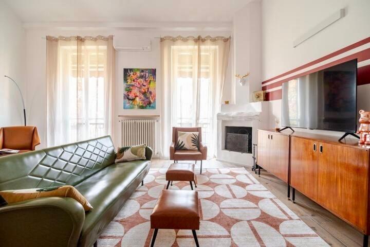 149 Borgo Ticino Suite Attico Di Lusso Con Terrazzo E Parking Privato Pavia Luaran gambar